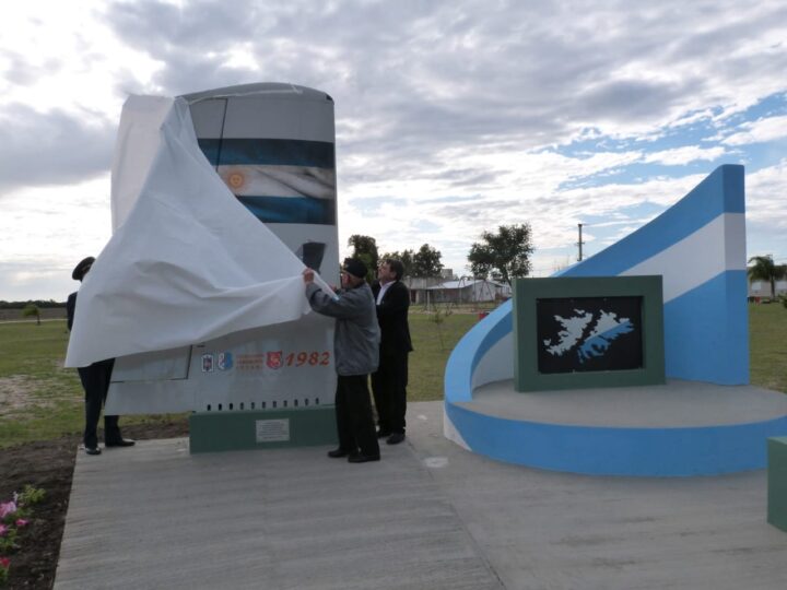 Monumento en Homenaje a los Héroes de Malvinas