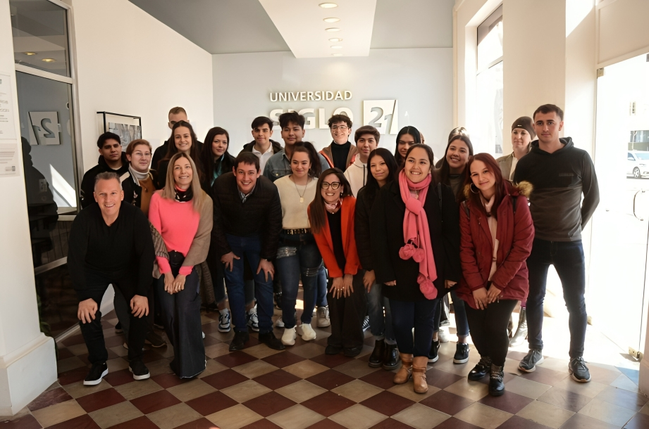 Más alumnos se suman a la Tarjeta Estudiantil