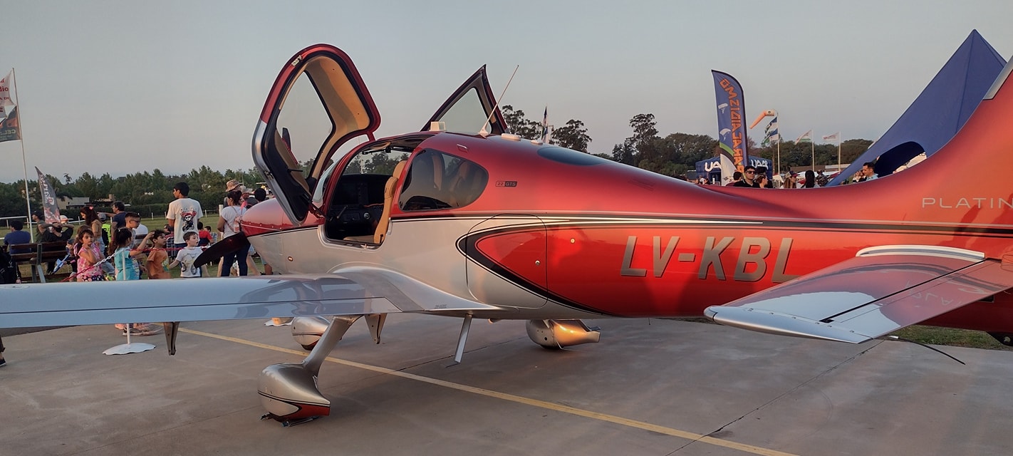 Éxito Multitudinario en el Evento Aéreo del Aero Club de Avellaneda