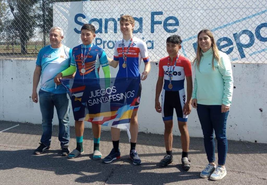 Los Chicos del Ciclismo y Voley Sentado Clasifican a los Juegos Nacionales Evita
