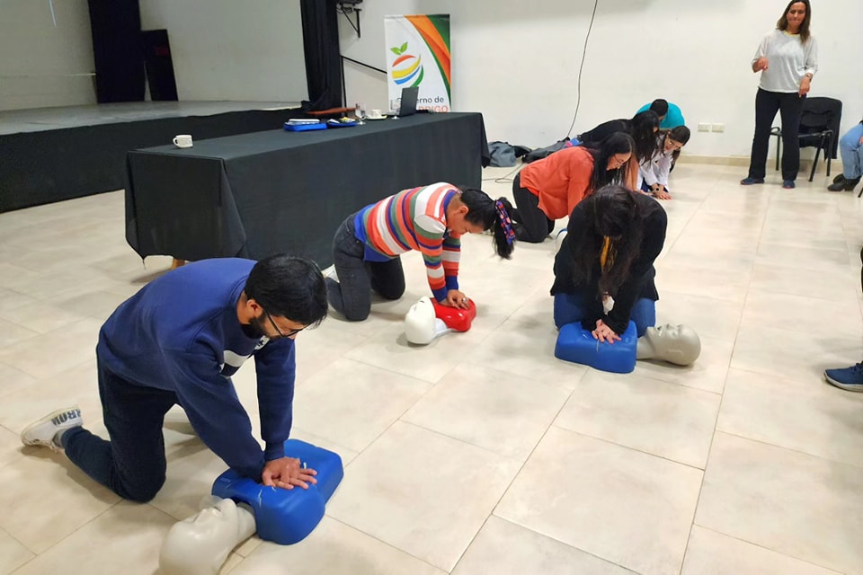 Capacitación en Reanimación Cardiopulmonar (RCP)