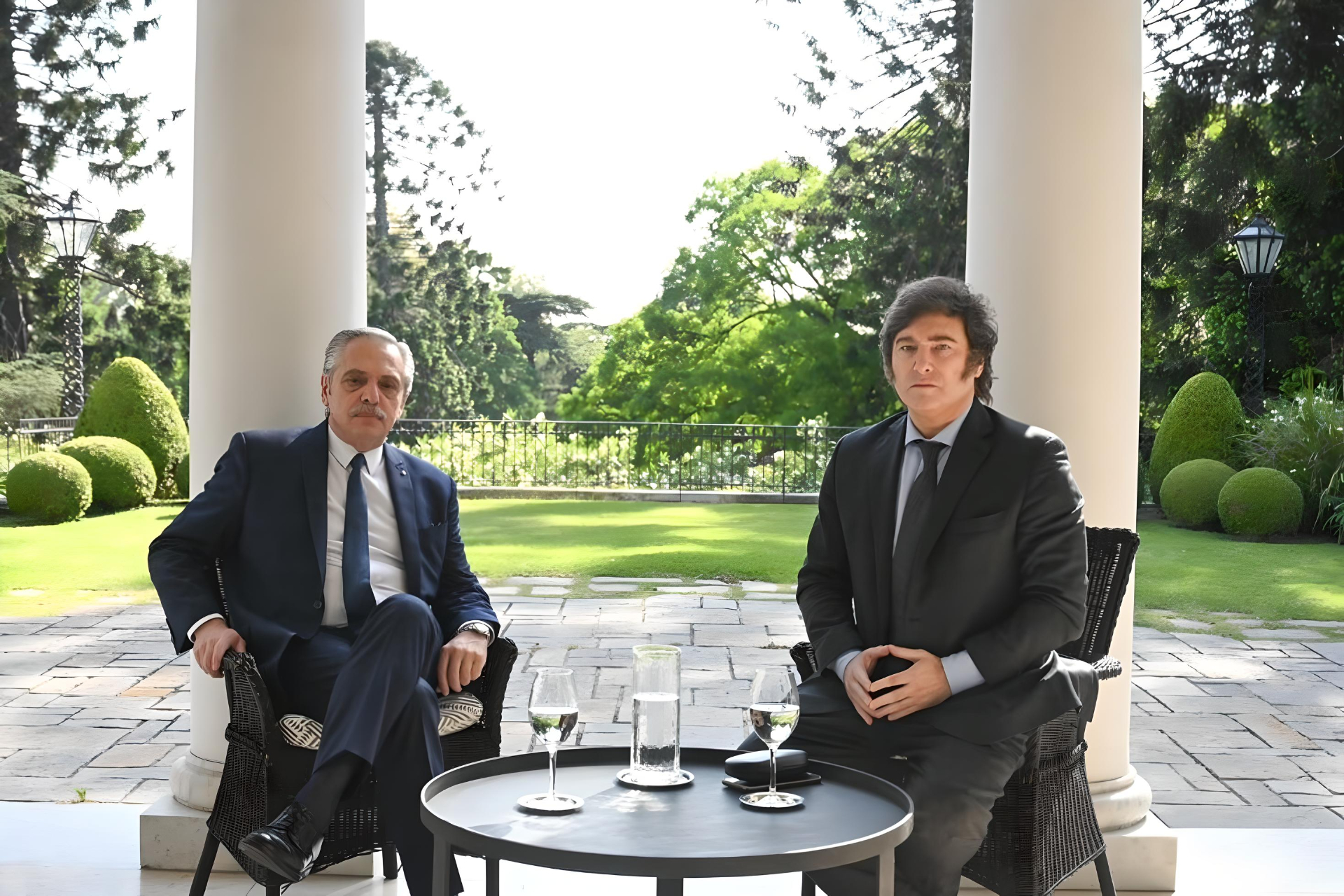 Javier Milei y Alberto Fernández inician transición
