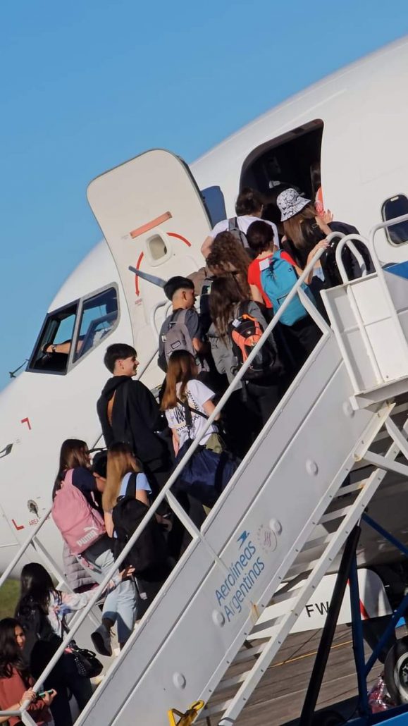 Primeros vuelos de Reconquista a Barioloche