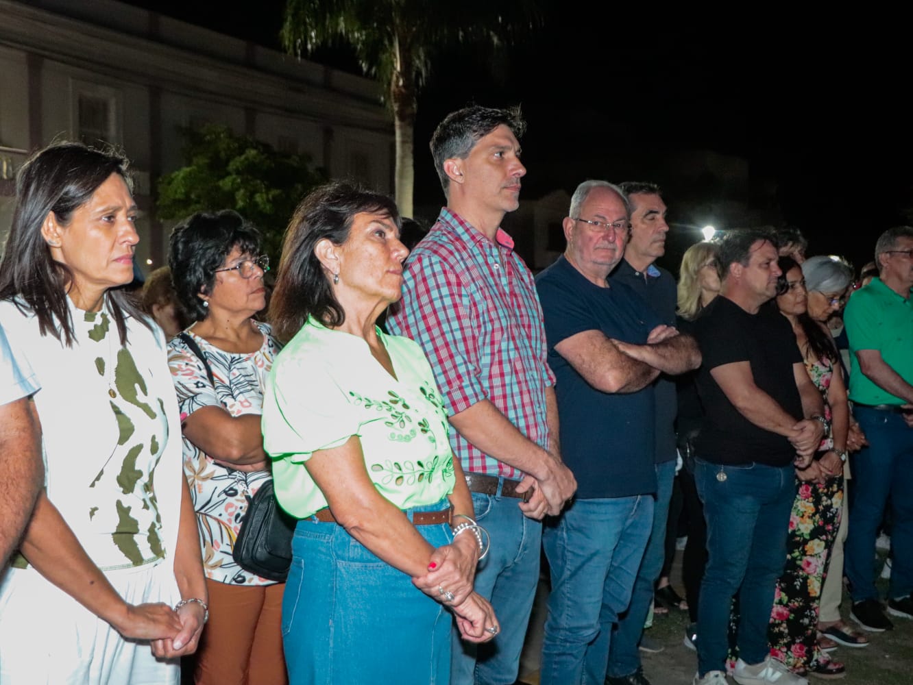 Reconquista-brilla-el-arbol-de-navidad-ilumina-el-corazon-de-la-ciudad-8