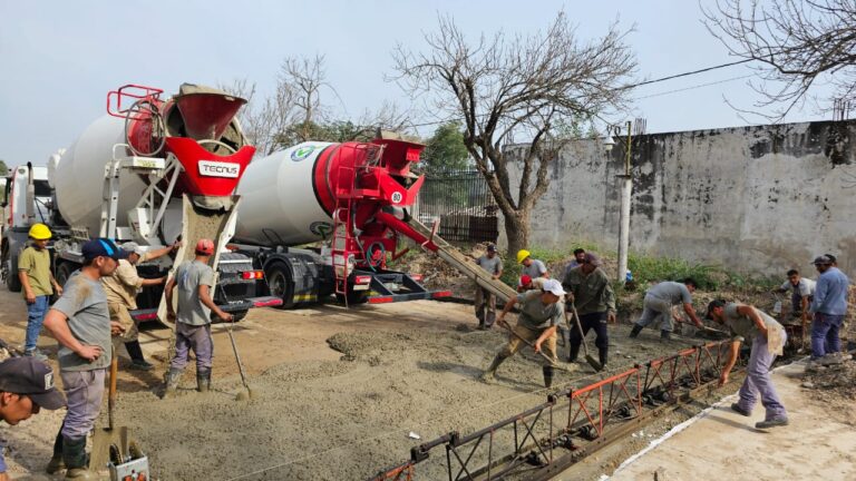 Avanza-la-pavimentacion-de-calle-Lucas-Funes