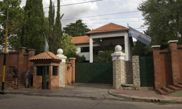 Asado en Olivos para los diputados que avalaron el veto a las jubilaciones