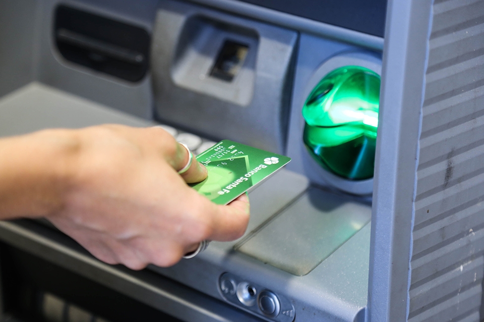 Cuándo cobran el sueldo de abril docentes y empleados públicos