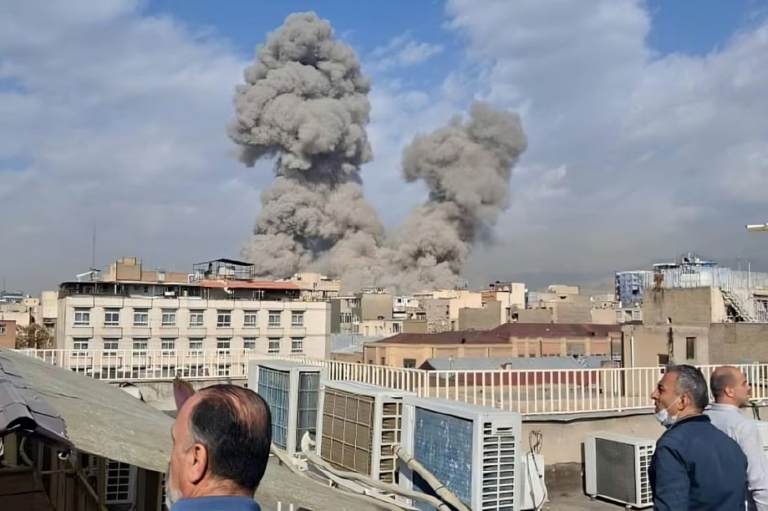 Trump llamó al pueblo iraní a “tomar el control” tras una ofensiva militar conjunta con Israel