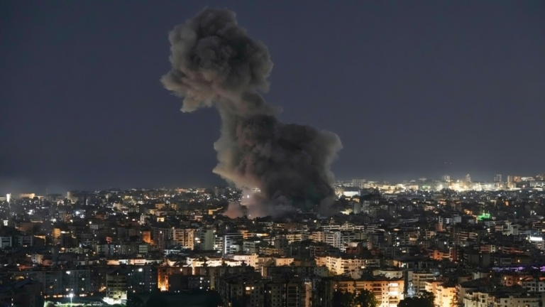 Atacan con drones la embajada de Estados Unidos en Riad y crece la tensión en Medio Oriente